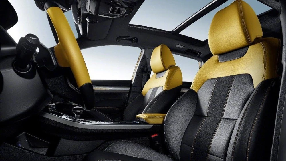 обновленный Geely Coolray салон