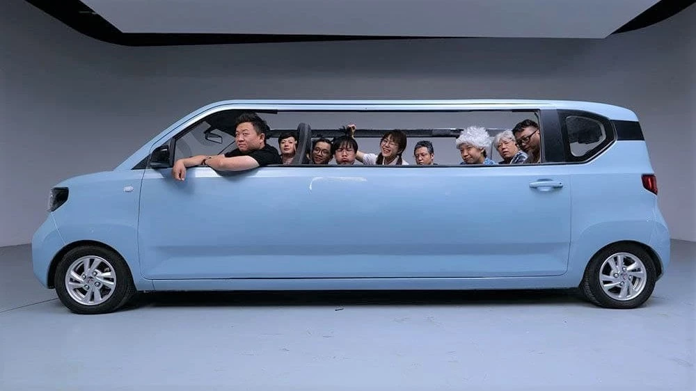 длинный Hongguang Mini EV