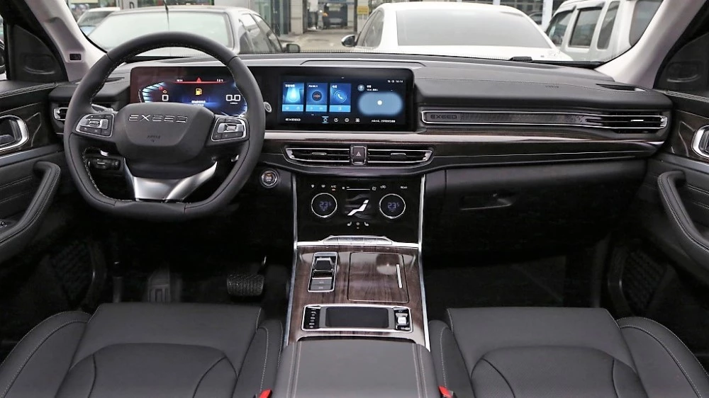 плюсы минусы Exeed VX