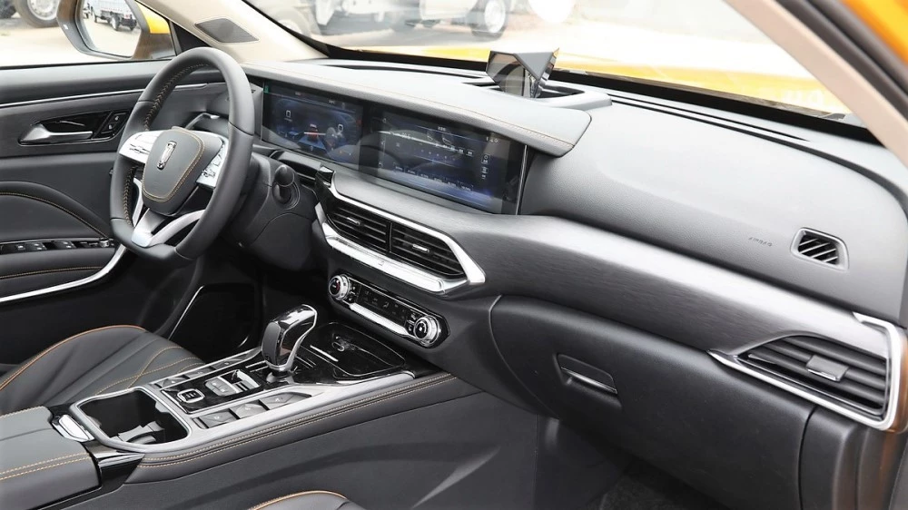 салон FAW T77 голографический помощник