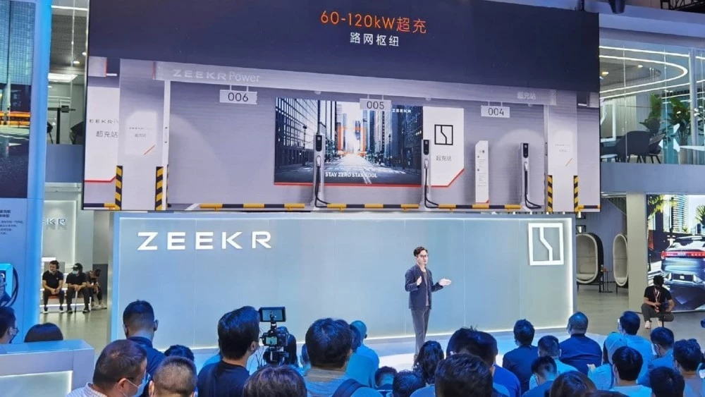 автосалон в Чэнду Zeekr