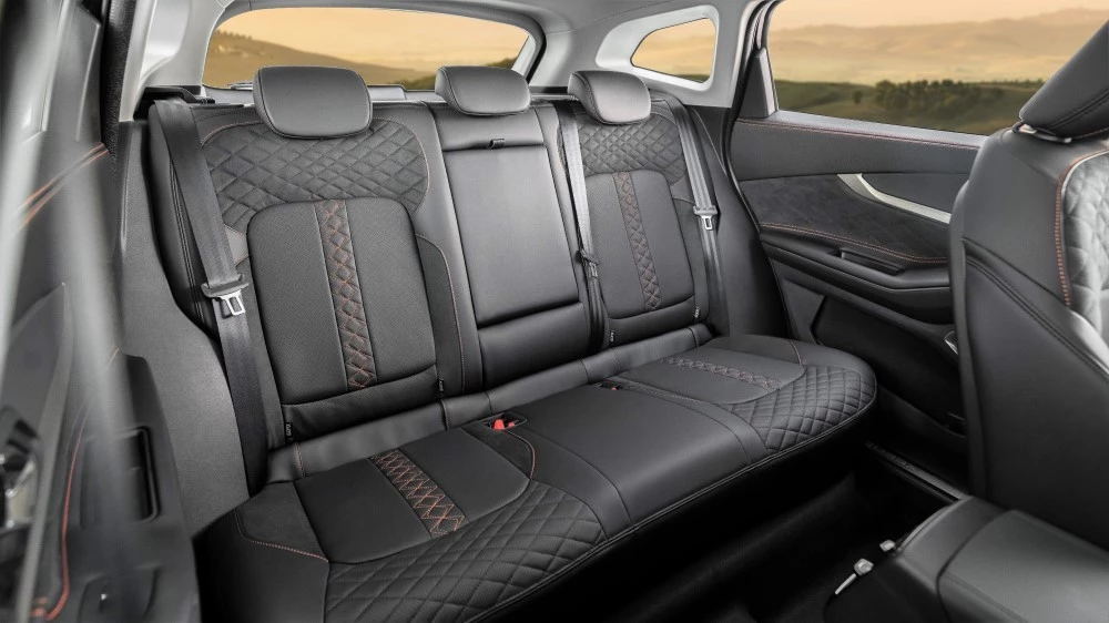 exeed txl второй ряд плюсы и минусы