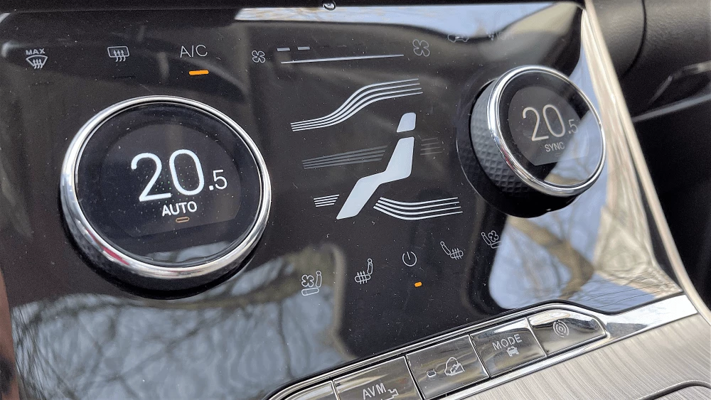 Exeed TXL климат-контроль