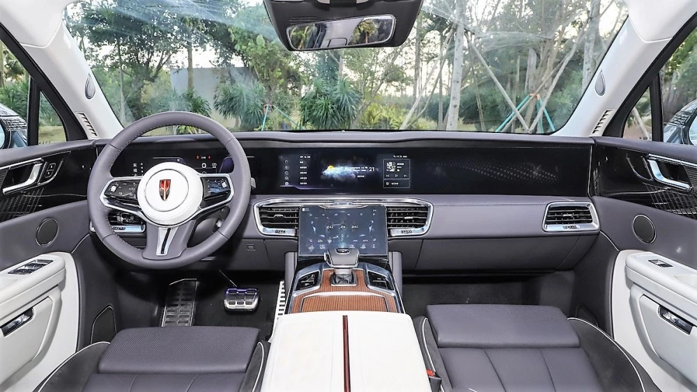 Hongqi E-HS9 салон