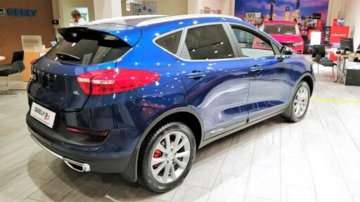 кроссоверы Geely