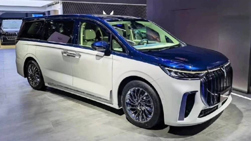 минивэн Voyah Гуанчжоу 2021