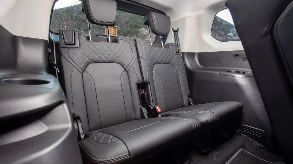 тест-драйв Exeed VX салон