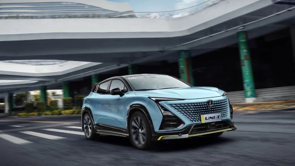 Changan Uni-T с 2-литровым мотором