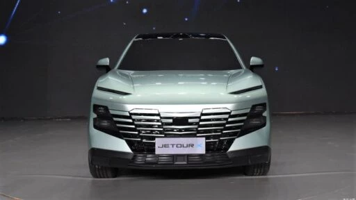 Jetour X-1 спереди