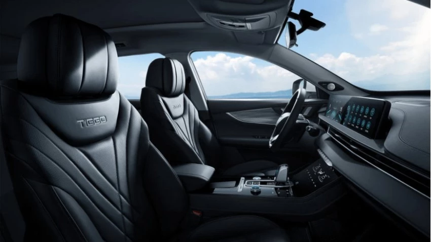 Гибридный Chery Tiggo 8 Plus салон