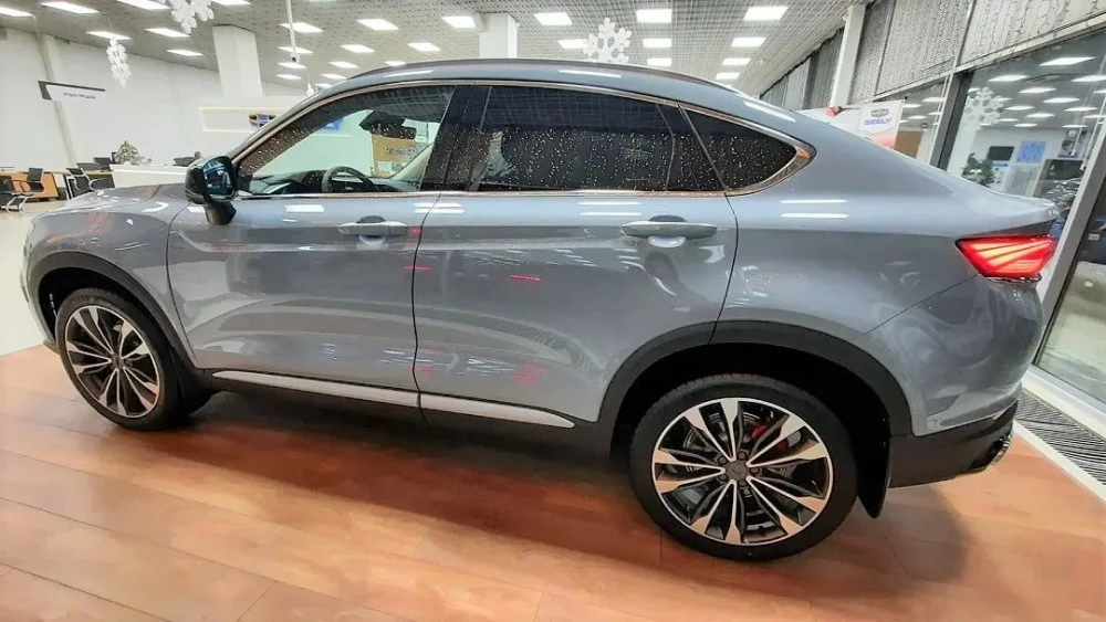 Geely Tugella серо-голубой цвет