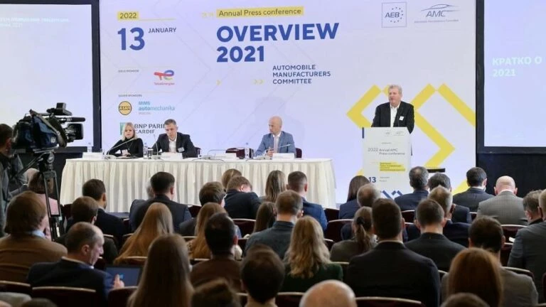 рост продаж китайских автомобилей