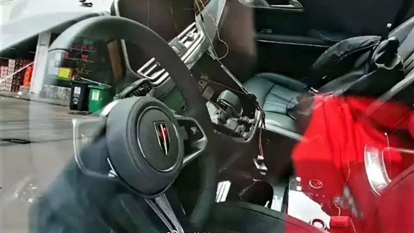 минивэн Hongqi