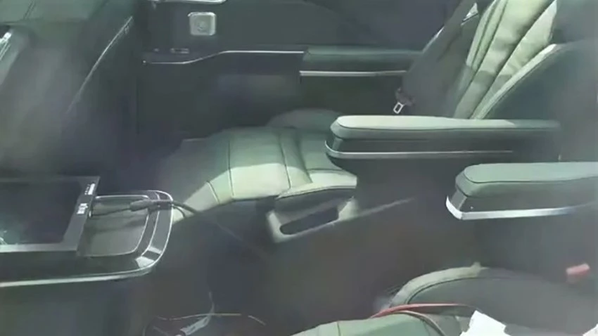 минивэн Hongqi