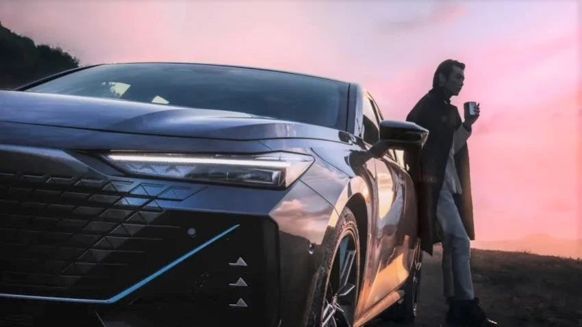 лифтбек changan uni-v