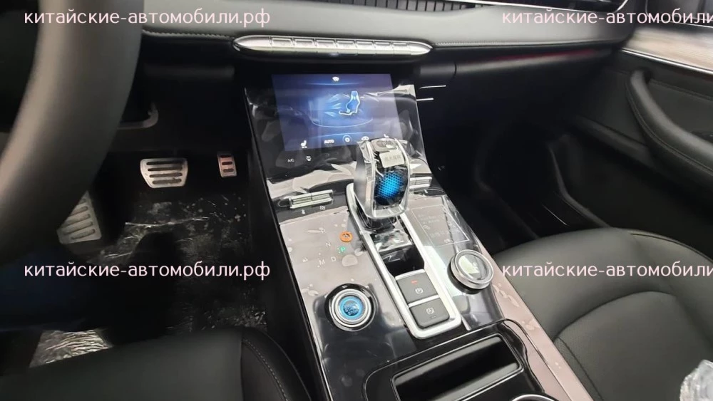 полноприводный Chery tiggo 8 pro max салон