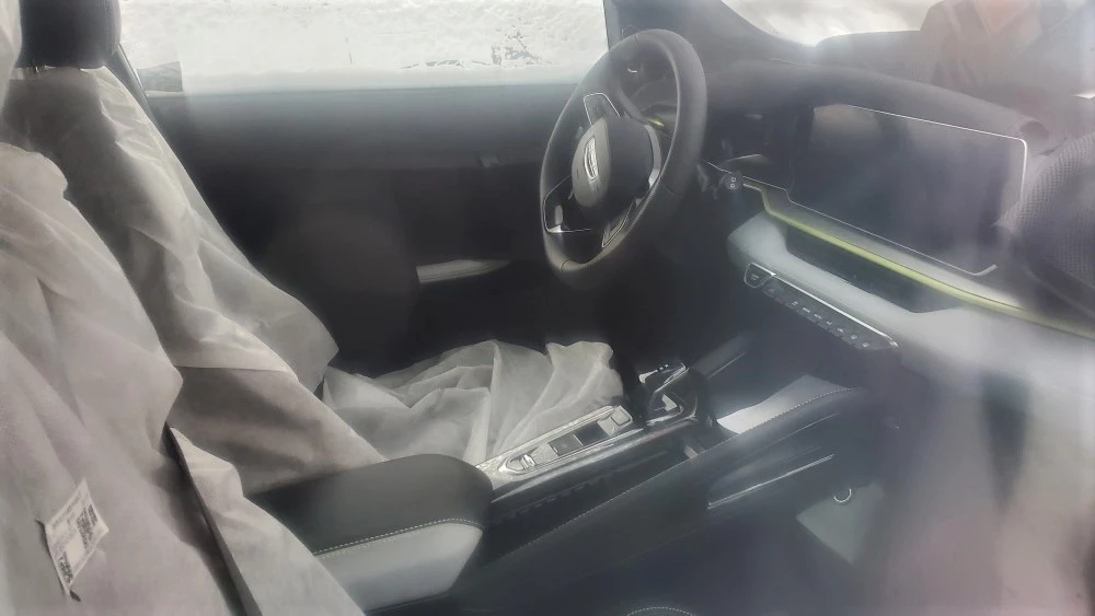 Cалон нового Geely Coolray рассекретили на фото. Интерьер станет другим салон нового geely coolray