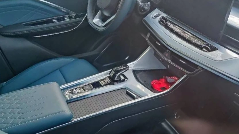 новый geely jiaji салон