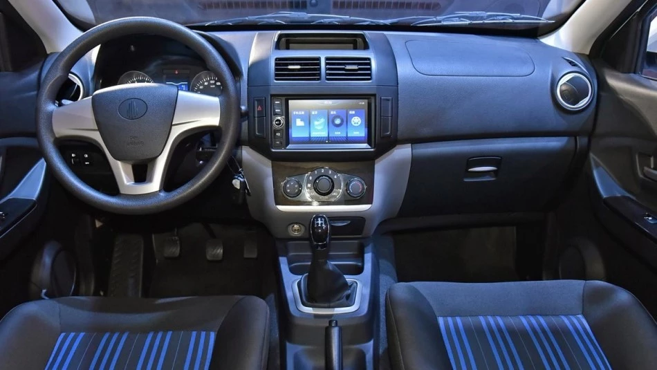 салон BAIC Porton V1