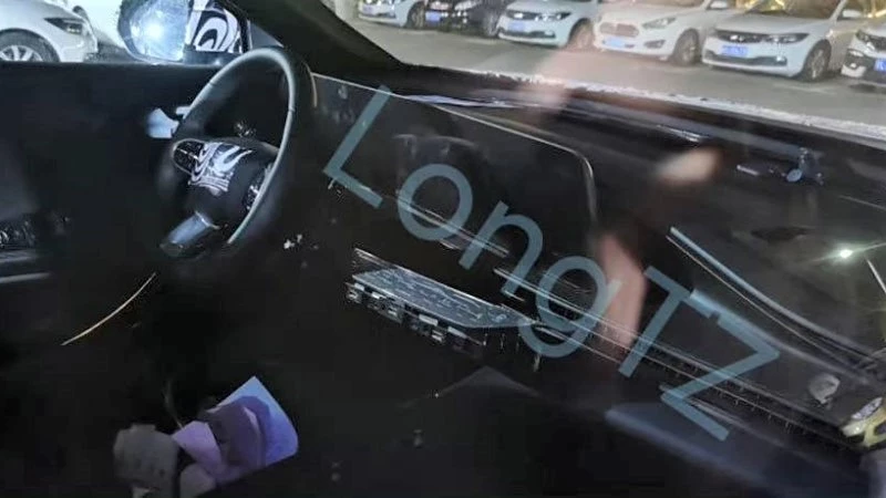 купе-кроссовер exeed stellar салон