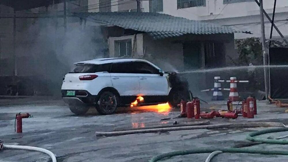 горят электромобили Dongfeng