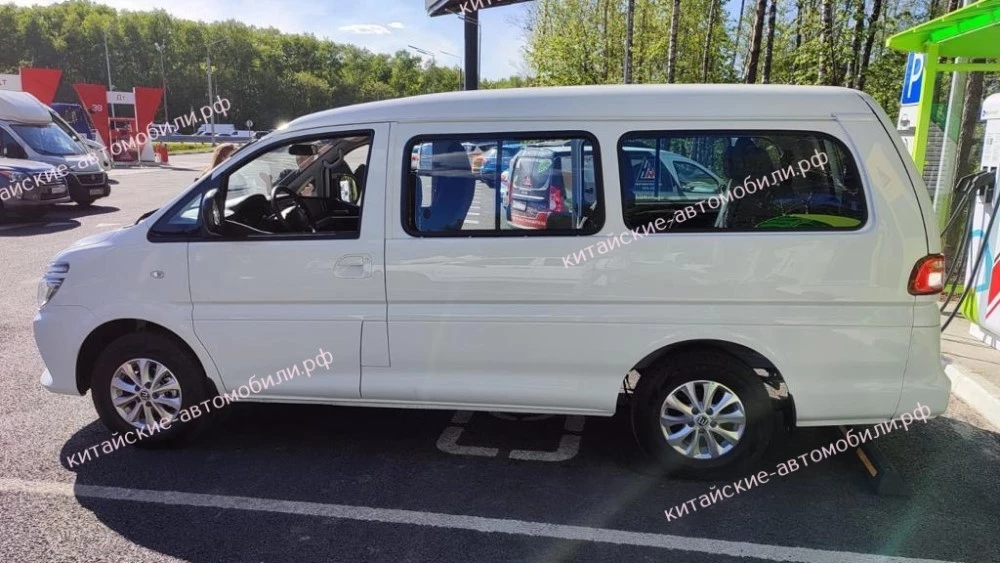 минивэн Evolute i-VAN сбоку