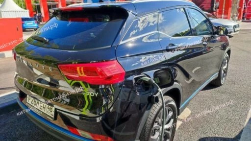 кроссовер Evolute i-JOY сзади
