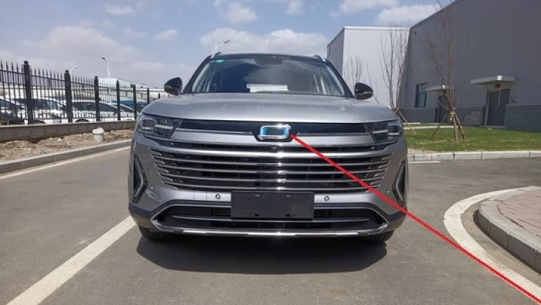 обновленный FAW Bestune Т99 спереди