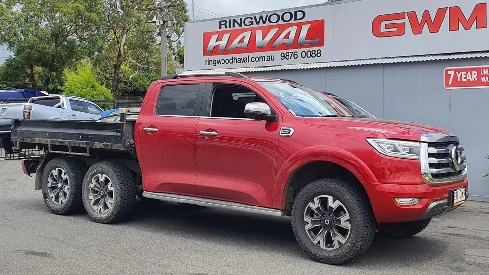 Great Wall Poer с шестью колёсами