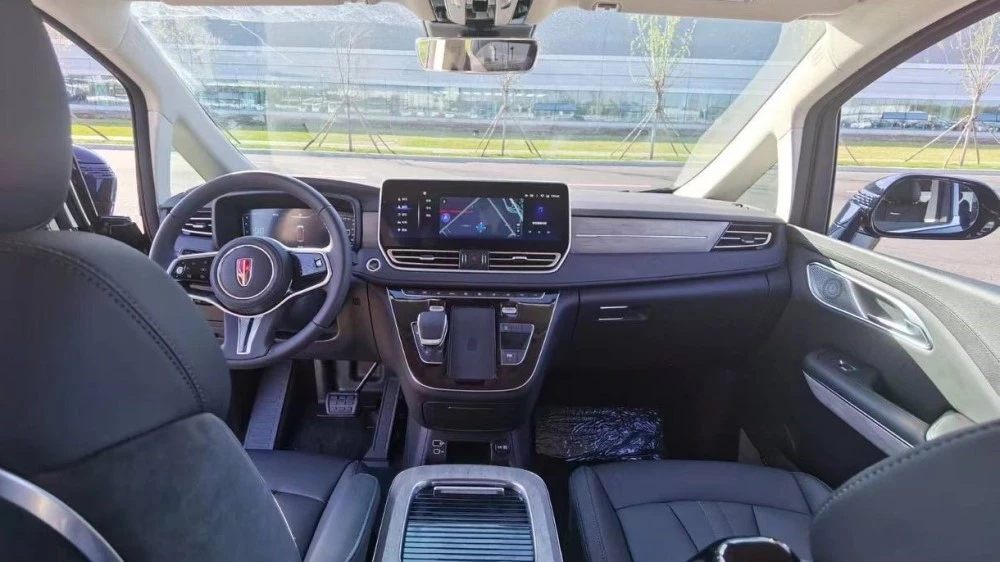 Hongqi HM9 салон