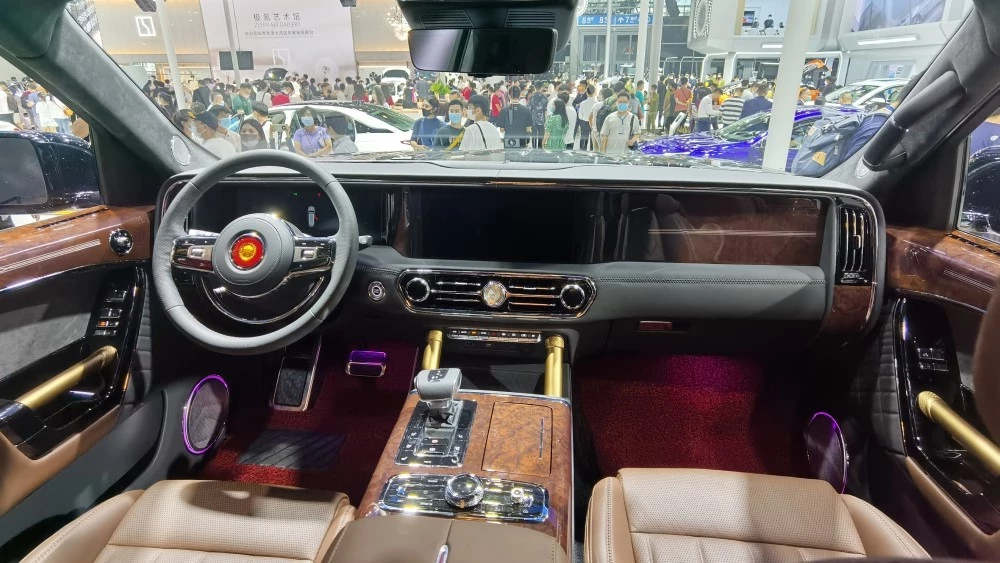 Hongqi LS7 салон