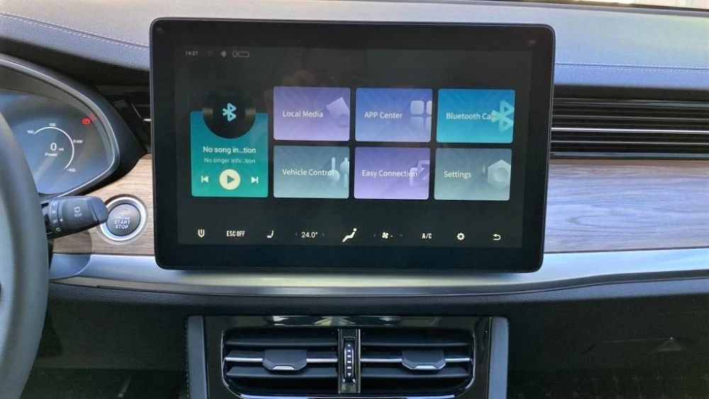 Skywell ET5 медиасистема