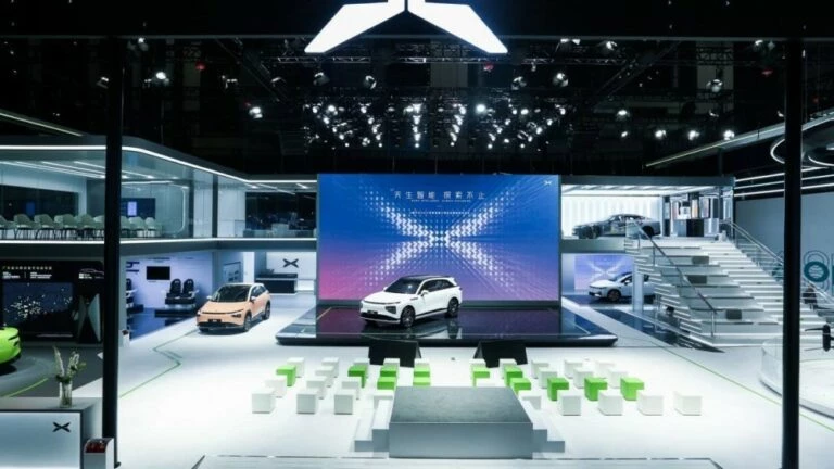 автосалон в шэньчжэне