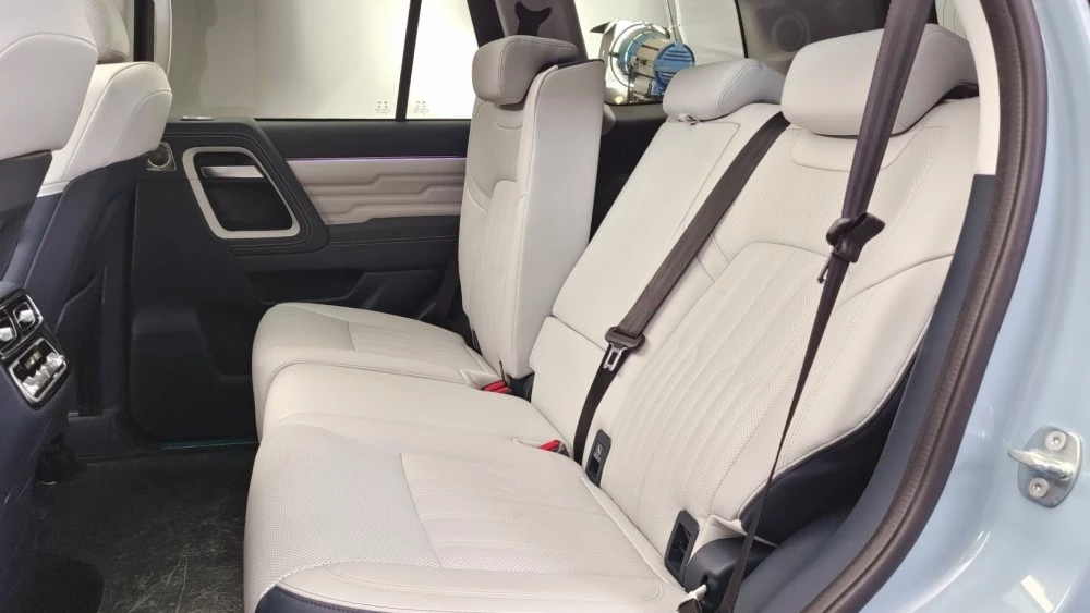 BAIC BJ60 салон