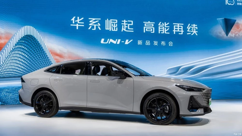 Changan Uni-V iDD