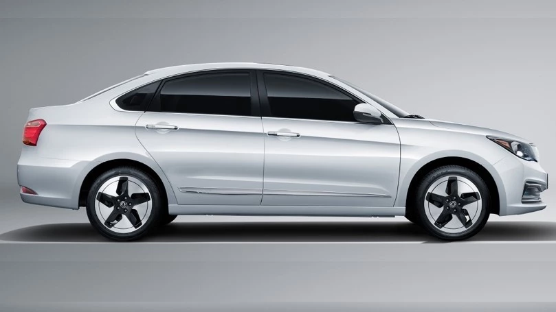 Dongfeng Aeolus Fengshen E70 сбоку