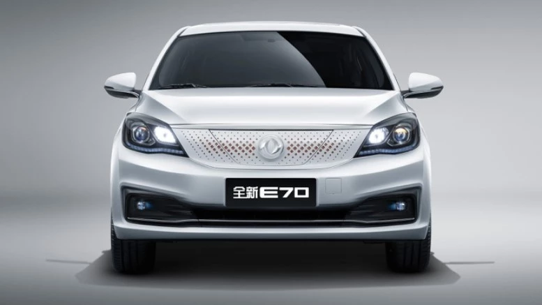 Dongfeng Aeolus Fengshen E70 спереди