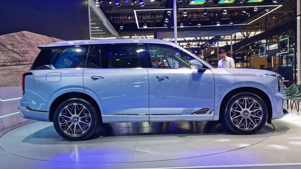 GAC GS8 новый сбоку