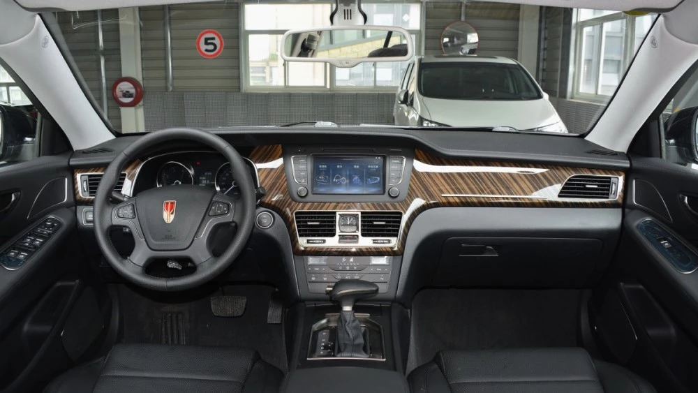 Hongqi H7 салон