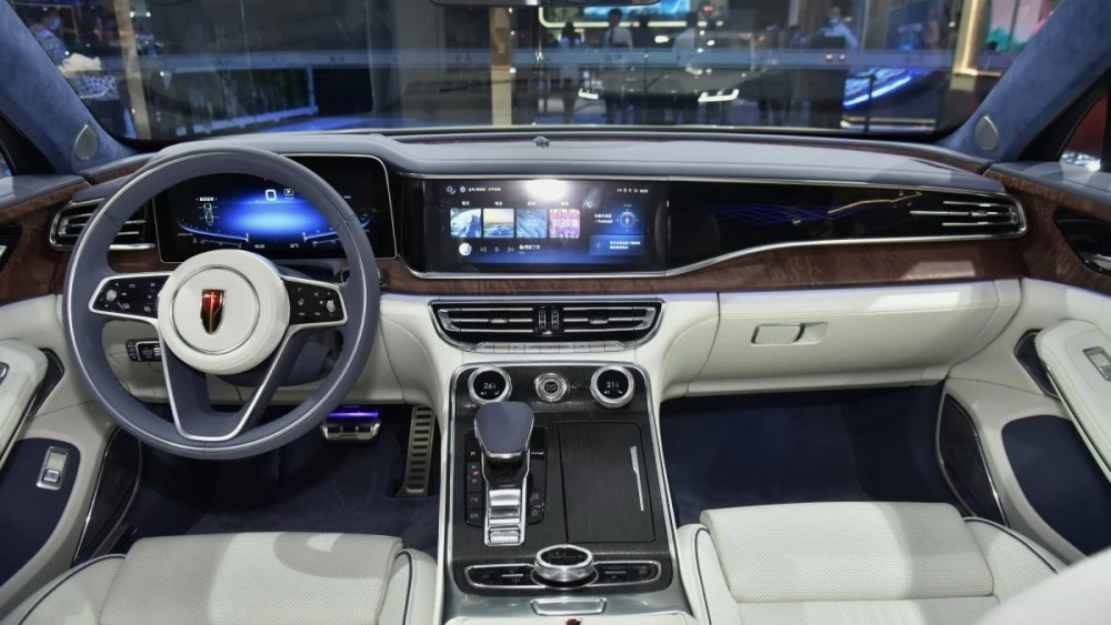 Hongqi H9 салон