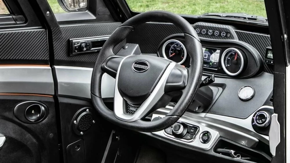 Kangaroo Electro J2-P салон