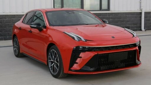 новый Lynk & Co 03 спереди