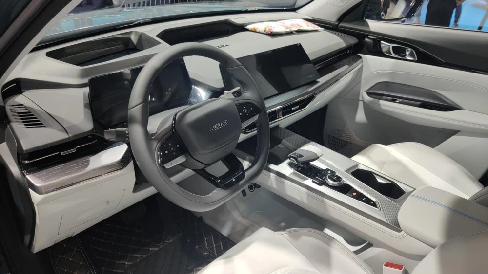 Changan Oshan Z6 салон