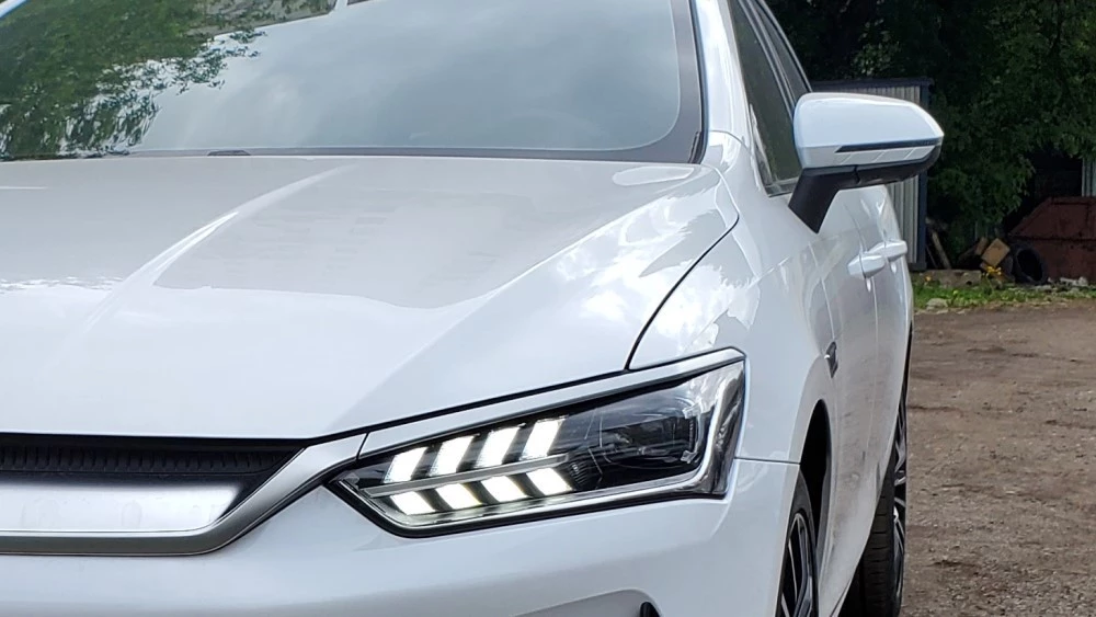 BYD Qin Plus 600 EV оптика