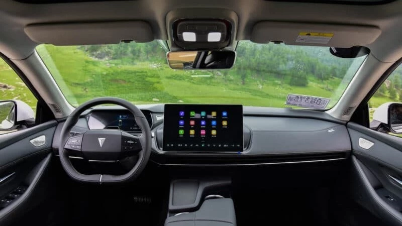 салон Changan Shenlan SL03