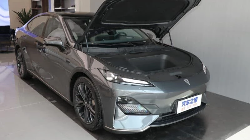 электрический Changan Shenlan SL03