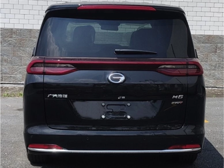 новый минивэн GAC GN6 сзади