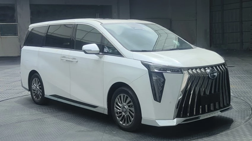 минивэн GAC GN8 (M8) нового поколения