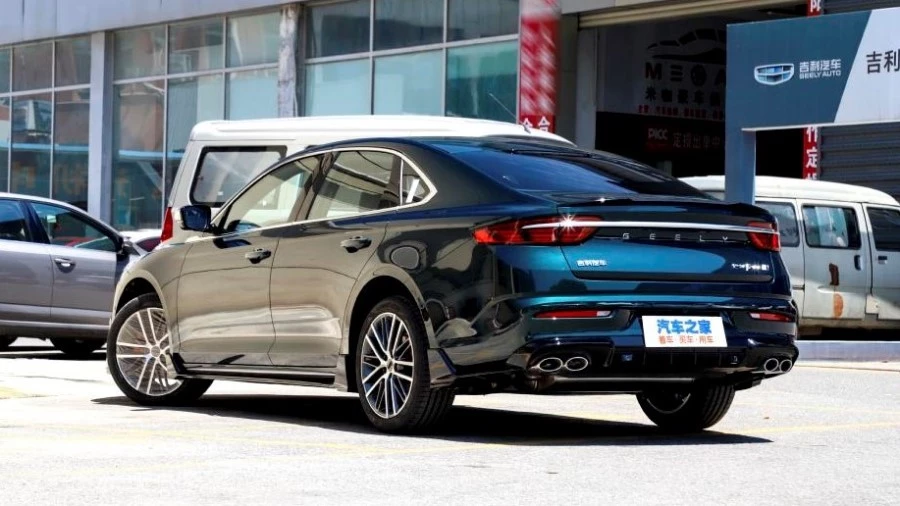 Geely Preface 2023 сзади