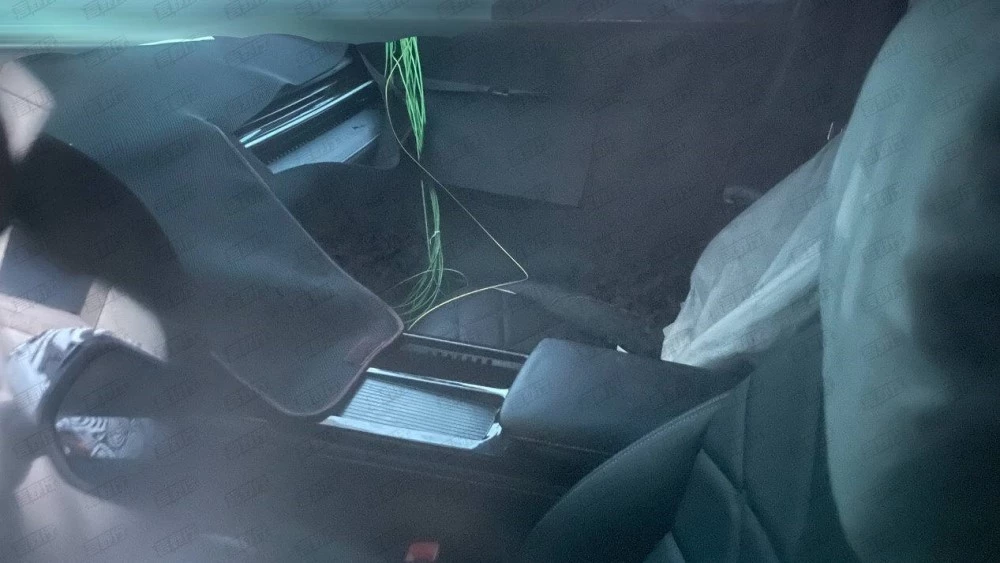 седан Geely FS12